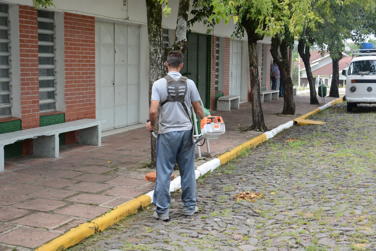 Taquara realiza limpeza